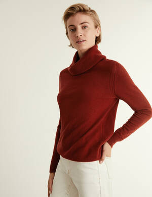 marksandspencer3 T97 6025D volny svetr z cisteho kasmiru s ohrnovacim limcem cena 5 499Kc.jpg
